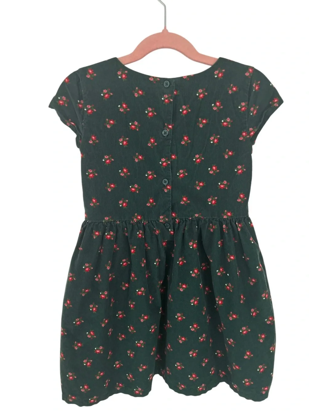 Carters details features